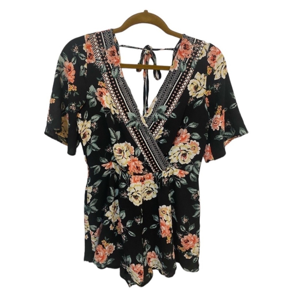 Trixxi Black and Pink Floral patterned short sleeve romper